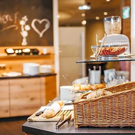 Landskron Hotel 4*
